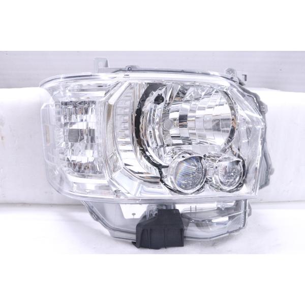 ハイエース３型LEDヘッドライトユニット 39-1171☆美品☆LED 200系 ハイエース☆右ヘッドライト KOITO 26-137