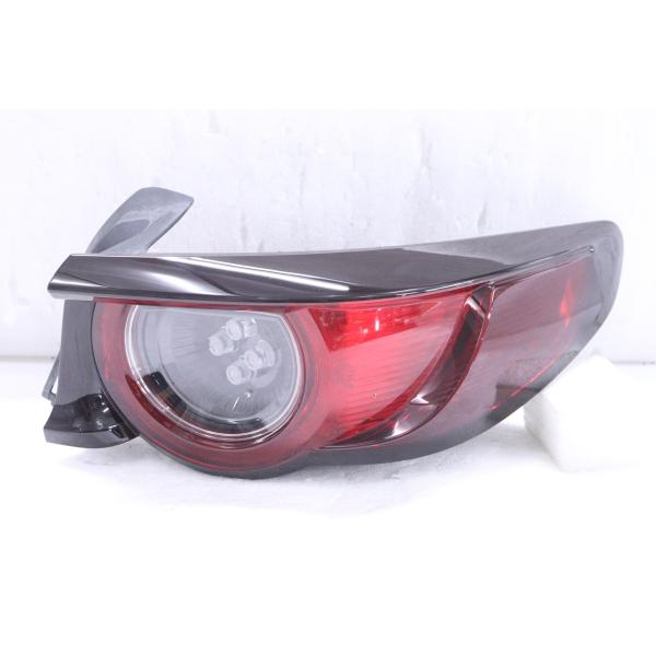 39-859☆美品☆LED BP5P MAZDA3☆右テールライト ハッチバック KOITO