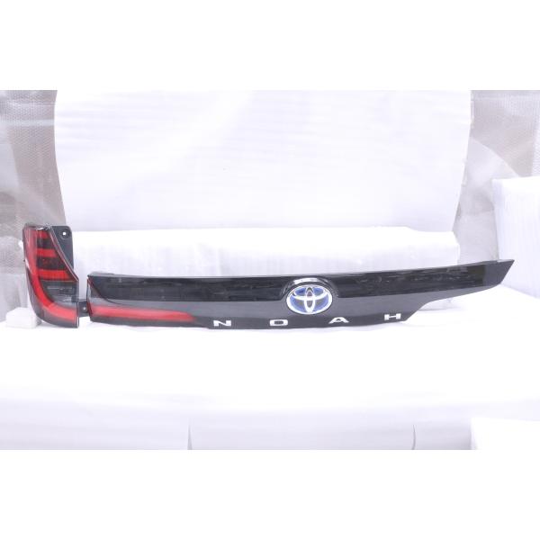 ZWR90W ノア フィニッシャーテール 左右 KOITO V1-7 ZWR90W ノア