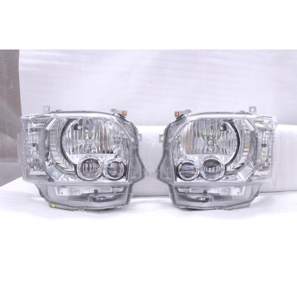 40-1880☆美品☆4型〜 LED 200 ハイエース☆左右ヘッドライト KOITO 26