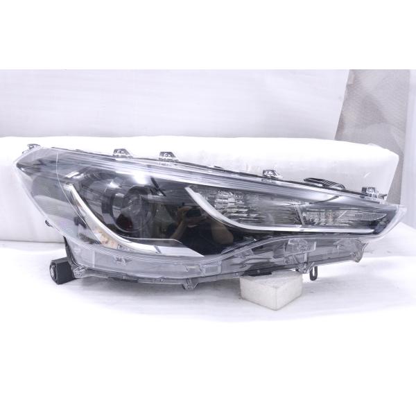 40-54☆美品☆LED ZSG10 カローラクロス☆右ヘッドライト HASCO 16-176 