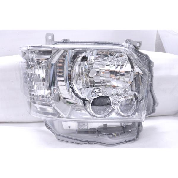 ハイエース 200系 純正ヘッドライト 右 6型KOITO 26-137 A3 44-700☆4型~ LED 200系 ハイエース☆右ヘッドライト KOITO 26-137 打