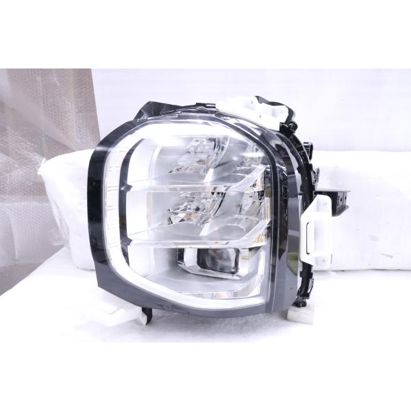 アウトランダー PHEV GN0W　右ライト　LED　W5237　W4974 アウトランダー PHEV GN0W 右ライト LED W5237 W4974 - メルカリ