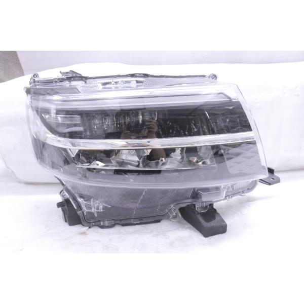 46-583☆【値下】美品 後期 LED LA650S タントカスタム☆右ヘッド