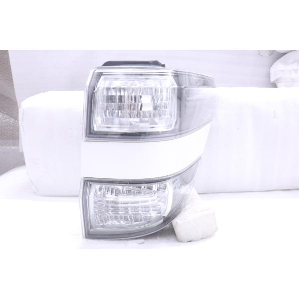 49-297☆【値下】LED ANH20W ヴェルファイア☆右テールライト 2.4Z 3.5 