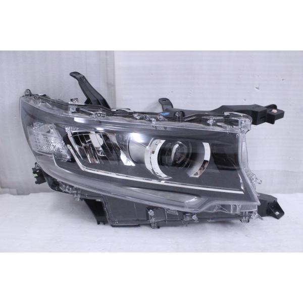 トヨタ（TOYOTA） 98-988-U☆美品☆3型 LED TRJ150W ランクルプラド 右