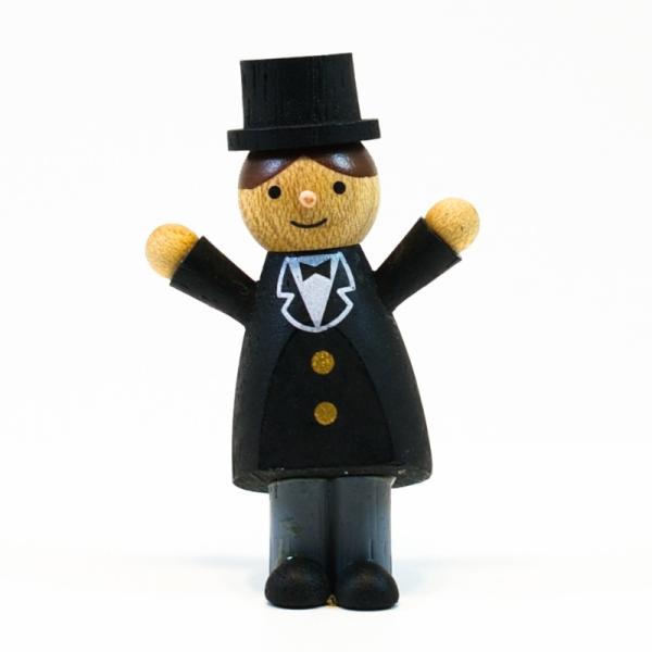 シルクハットをかぶり両手を挙げた紳士。別売の【wooderful life DIYオルゴール 回転ベース】にお好みのレイアウトで接着してオリジナルオルゴールを作ることができます。あなただけの組み合わせでお気に入りのオルゴールに。追加でメッセ...