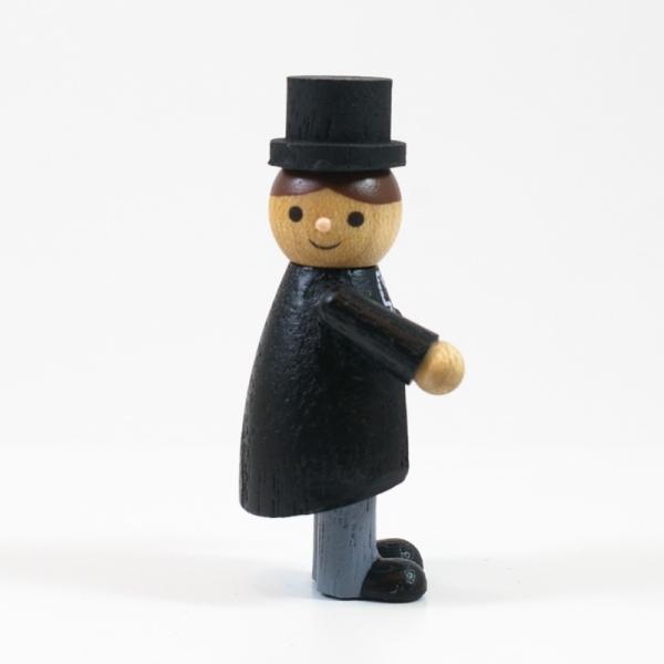 横向きの花婿。横向きの花嫁と組み合わせると手をつないだ形になります。別売の【wooderful life DIYオルゴール 回転ベース】にお好みのレイアウトで接着してオリジナルオルゴールを作ることができます。あなただけの組み合わせでお気に入...