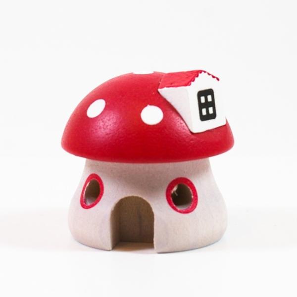 赤い屋根のキノコのお家です。別売の【wooderful life DIYオルゴール 回転ベース】にお好みのレイアウトで接着してオリジナルオルゴールを作ることができます。あなただけの組み合わせでお気に入りのオルゴールに。追加でメッセージプレー...