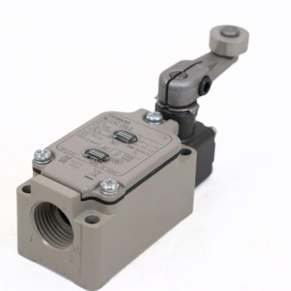 OMRON オムロン リミットスイッチ WLGCA2-55LD 2回路リミットスイッチ 制御機器 動作未確認 中古 / 13829 HM
