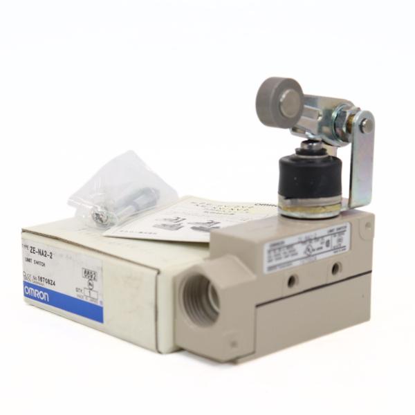 推定未使用 OMRON オムロン リミットスイッチ ZE-NA2-2 2回路 制御機器 動作未確認 中古 S / 13970 HM