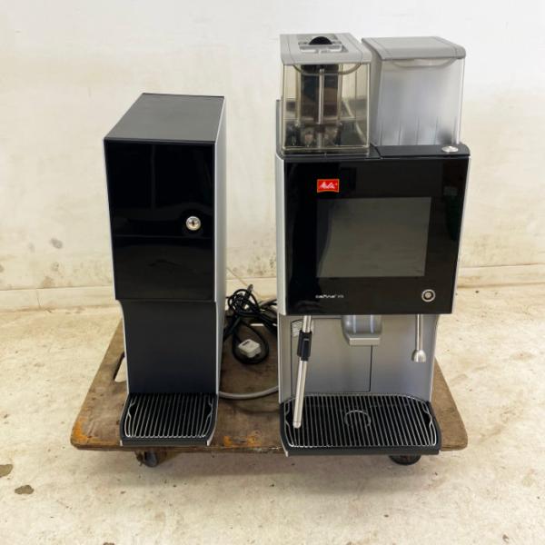 中古｜コーヒーマシン ミルククーラー付き XT6-2G-1CF-WA-SW-2IS S0279