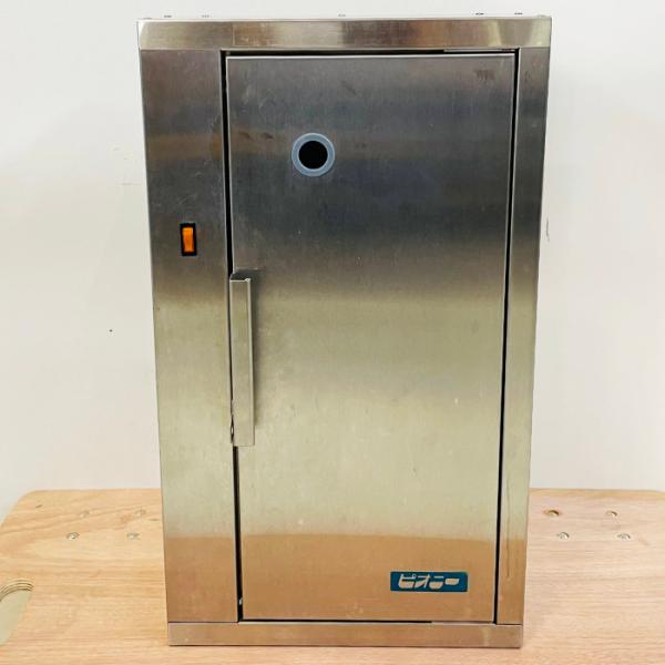 ピオニー 殺菌灯付き包丁保管庫 キンキラー K-104 ピオニー 殺菌灯付き包丁保管庫 キンキラー K-104