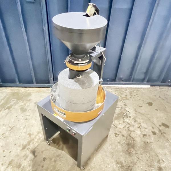 安山岩石臼製粉機 直径30cm 安山岩石臼製粉機 直径30cm - メルカリ