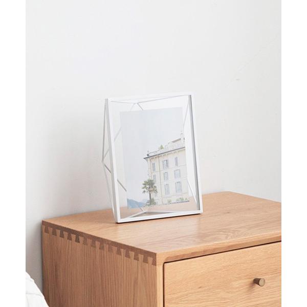 写真立て フォトフレーム 壁掛け 複数枚 結婚祝い プリズマ ホワイト 白 Umbra アンブラ 3 254 誕生日プレゼント おしゃれ 新生活 Entre Square Paypayモール店 通販 Paypayモール