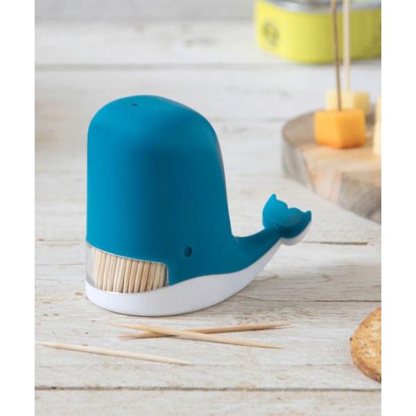 見ているだけで癒されちゃう。クジラシャワーで爪楊枝が飛び出してきます。