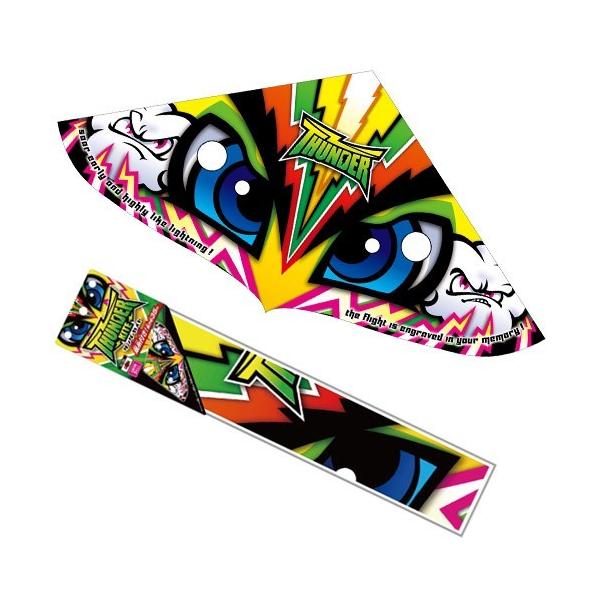 横幅約112cmのカイトです。商品サイズ・パッケージサイズ：W120mm×H685mm×D19mm・本体サイズ：W1120mm×H570mm×D5mmセット内容・カイト・たこ糸35mご注意対象年齢2.3才以上