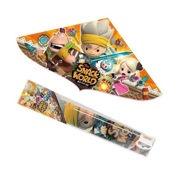 スナックワールドカイト。横幅112cm。●商品サイズ（パッケージサイズ）W120mm×H690mm×D19mm・本体サイズW1120mm×H570mm×D5mm●セット内容カイト、たこ糸35m●ご注意対象年齢3才以上。