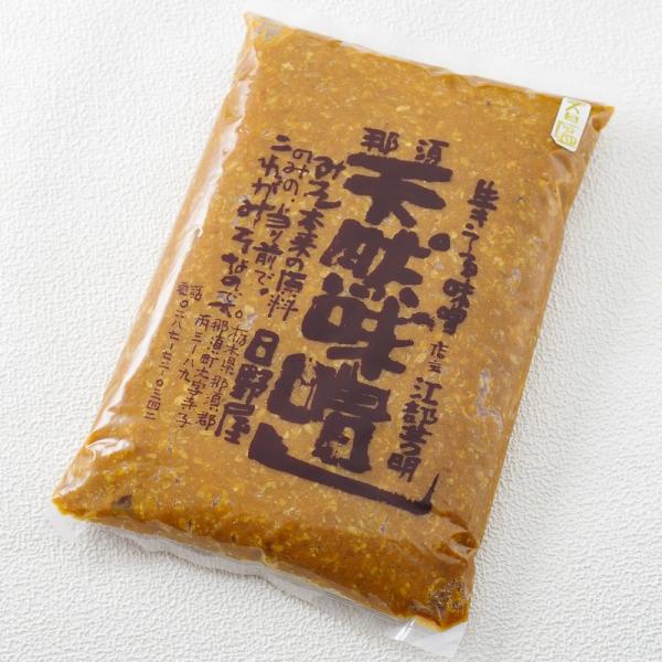 味噌屋の味噌ではなく、麹屋の味噌を那須で作り続けて100年那須を代表する天然味噌 日野屋さん栃木県産大豆と米100%使用日野屋味噌（天日塩）1年かけ丹精した天然仕込みです。防腐剤・添加物一切ナシ！短期熟成にはないコクと深みをご堪能ください。...
