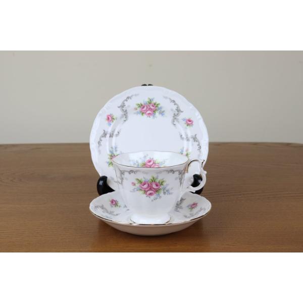 Royal Albert ロイヤルアルバート トランキュリティ トリオ カップ