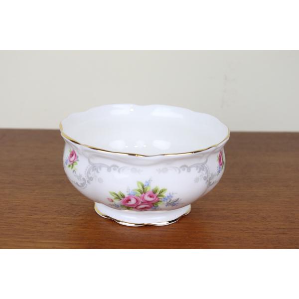 ロイヤルアルバート　シュガーボウル　トランキュリティ　バラ　イギリス　ROYAL ALBERT　ヴィンテージ　TRANQUILLITY　T234