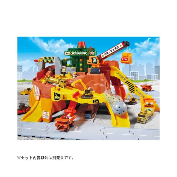 ■発送倉庫:玩具倉庫（※千葉県からの発送）■種別:おもちゃ■発売日:2023/10/21■メーカー:タカラトミー■対象年齢:3歳以上■説明:岩や土砂玉を使ったトミカの建設遊びが楽しめる大きな工事現場です。 トミカのダンプカーやブルドーザを使...
