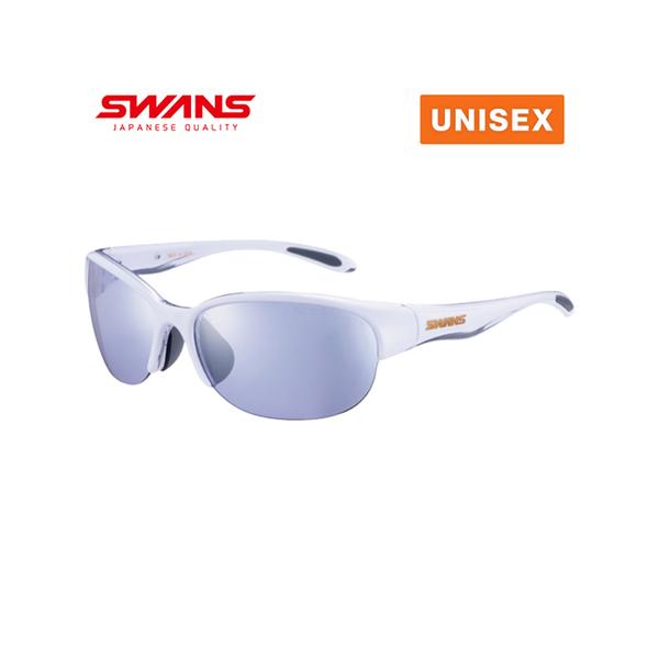 丸みを帯びたデザインで比較的小さいサイズのLUNAは、一般的なスポーツサングラスをかけた時になりがちな「強いイメージ」ではなく、柔らかいイメージになります。テニスやゴルフなど屋外スポーツにオススメです。【ノンスリップラバー】テンプルエンドに...