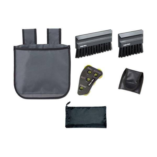 6点セット球審用。リセットダイヤル付！・全天候型1.ボールバック　全天候型防水加工2.ブラシ　スクレーバー（土、泥除去）機能付3.インジケーター　BSOメジャーモデル4.収納ポーチ5.塁審ブラシ6.塁審ブラシケース●管理code：79829673