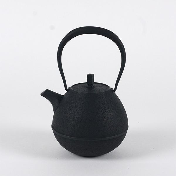 空間鋳造】Egg 大 （Pure Black）南部鉄瓶 鉄瓶 23858 : esprit