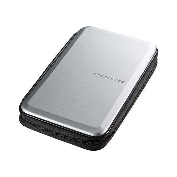 【訳あり新品】※外装パッケージにキズ、汚れがありますが商品は新品です。凹凸が少なく柔らかい不織布でブルーレイディスクの収納に対応したEVA素材のセミハードケース。56枚収納・シルバー。