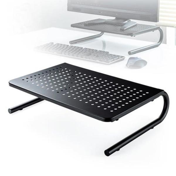 頑丈なスチール製のモニター台です。シンプルデザインで様々な物を設置できます。熱のこもらない穴あき構造です。台下を収納スペースとして活用できます。▼詳しい情報は下記をご覧ください。