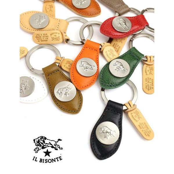 IL BISONTE（イルビゾンテ） レザー コンチョ メダル付き キーホルダー