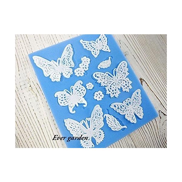 【商品情報】    ■商品について綺麗な模様のレースモールドです。■サイズ型のサイズ：11ｃｍ×9ｃｍ×深さ0.5cm■注意点シリコンモールドの型のみの販売になります。完成品は付属しておりませんのでご注意願います。シリコンモールドのカラーは...