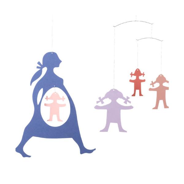 ★ Expecting Mother 子育て中のマタニティーママ3人の子供たちの子育てに忙しくも、堂々とした姿がりりしい女性、カラフルな子どもたちはママに周りを回り、たのしいファミリーのモビール。素敵な未来を期待させる。 【サイズ】300m...