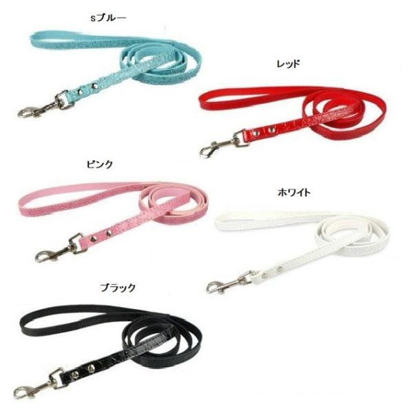 送料無料　AM12時までのご注文で当日発送（水曜日、土曜日、日曜日、祝日の発送は行っておりませんご了承ください)人気の革型押しの首輪(別売り)とお揃いのリードです。サイズは2サイズ。是非別売りのチャーム、文字付首輪とお揃いでおしゃれに可愛く...