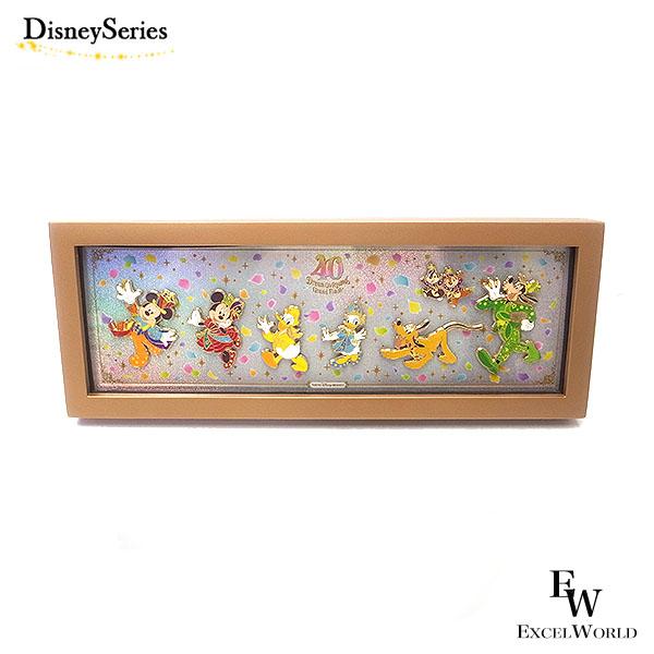 Disney ミッキー&ミニー ピンバッジ7個フレーム付き 40周年 Disney ミッキー&ミニー ピンバッジ7個フレーム付き 40周年
