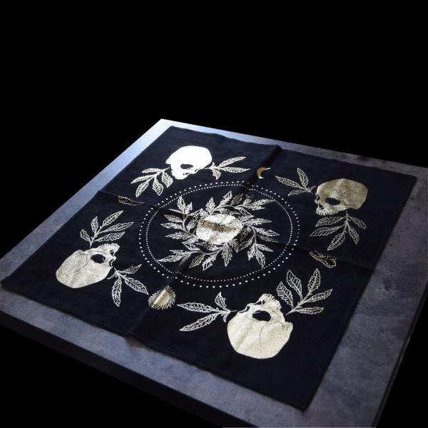 タロットクロス 黒 ゴールド スカル ゴシック系 : Exciting Wizard