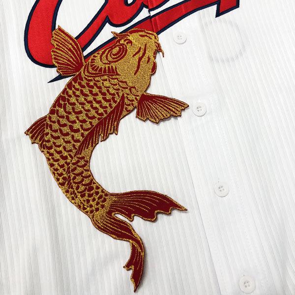 ☆送料無料☆広島 カープ 鯉 金/赤布 左 応援 刺繍 ワッペン ☆送料無料☆広島 カープ 鯉 金/赤布 左 応援 刺繍 ワッペン