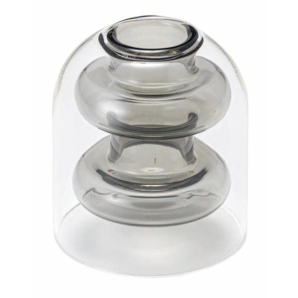 メーカー直送となります。沖縄・離島は、配送不可となります。透明感溢れる、カラーリングにこだわったガラスベース二重構造のユニークなフォルムが特徴的な一輪挿しタイプのガラスベース。透明感のあるカラーをセレクトし、中に入れる 水や植物が引き立つデ...