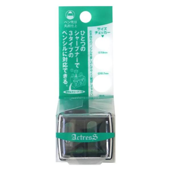 ●メイクアップペンシル用シャープナーです。●リップ、アイブロー、アイライナー用です。●直径7.9mm、10.7mm、12mmの3サイズのペンシルに対応する便利なタイプです。●お手持ちのペンシルを差し込んでサイズ確認できる、サイズチェッカー付...