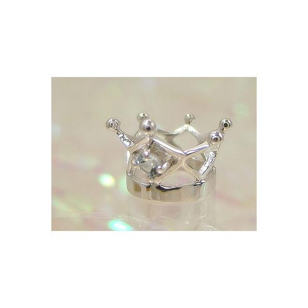 ちいさな王冠がかわいい男の子向きのベビーリング■誕生石：アクアマリン（03月の誕生石）■刻印できる文字数：18文字■刻印できる文字：英数字（大文字）「＆」「スペース」「：」「.」■リング：K10ホワイトゴールド/縦10mm×横9mm×高7m...