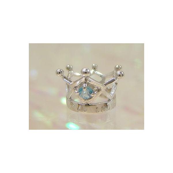 ちいさな王冠がかわいい男の子向きのベビーリング■誕生石：ブルートパーズ（11月の誕生石）■刻印できる文字数：18文字■刻印できる文字：英数字（大文字）「＆」「スペース」「：」「.」■リング：K10ホワイトゴールド/縦10mm×横9mm×高7...