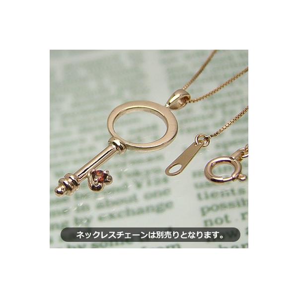 ■ベビーリングに使用されている宝石は、全て天然宝石です。■宝石：ガーネット/1月の誕生石(約2.0mm)■ペンダントトップ：K10(10金)ピンクゴールド/縦27mm(バチカン含む)×横10mm/厚み：2.6mm/約0.8g■刻印印字数32...