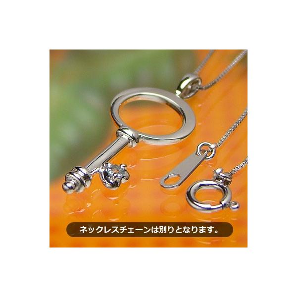 ■ベビーリングに使用されている宝石は、全て天然宝石です。■宝石：アクアマリン/3月の誕生石(約2.0mm)■ペンダントトップ：K10(10金)ホワイトゴールド/縦27mm(バチカン含む)×横10mm/厚み：2.6mm/約0.8g■刻印印字数...