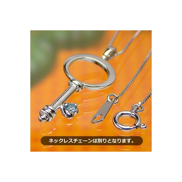 ■ベビーリングに使用されている宝石は、全て天然宝石です。■宝石：ブルートパーズ/11月の誕生石(約2.0mm)■ペンダントトップ：K10(10金)ホワイトゴールド/縦27mm(バチカン含む)×横10mm/厚み：2.6mm/約0.8g■刻印印...