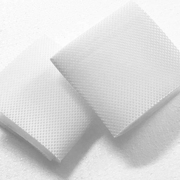 クラフティワックス仕上げクロスサイズ：230mm×230mm×3mm枚数：2枚入りWAXを塗った後のブラッシング後に出たカスなどを取る事ができ、反対面で磨く事ができる優れものです。