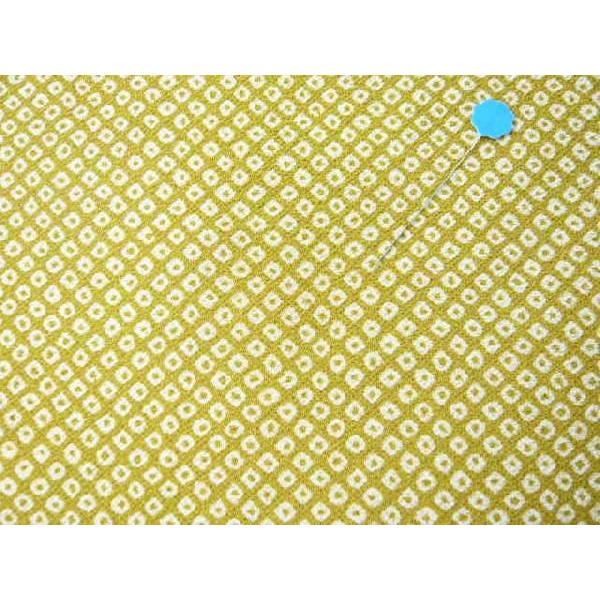 ちりめん細工、ちりめん小物に最適です。衣料用には向きません。洗濯できません。＜ちりめん細工を作る時のポイント♪＞・ちりめん生地のしぼの横目を作品の横にあわせるときれいに仕上がります。・作品が皺にならないためにはよく引っ張って貼り付けてね。一...