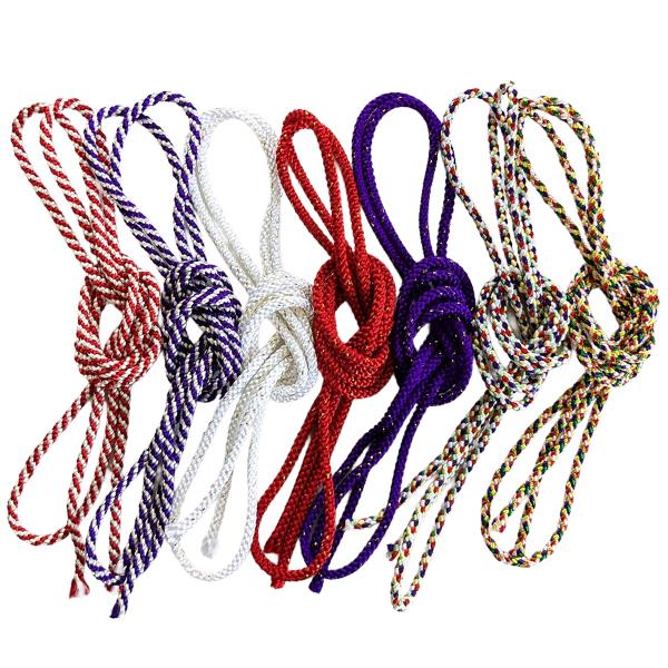 こんなものがほしかった！！必要なだけ手に入れる和風紐♪材質：レーヨン100％　長さ：100ｃｍのカットもの太さ：約3〜4ｍｍお洗濯には適しません。水にぬれると色落ちする場合があります。長時間直射日光にあたると、色が焼ける場合があります。曲が...