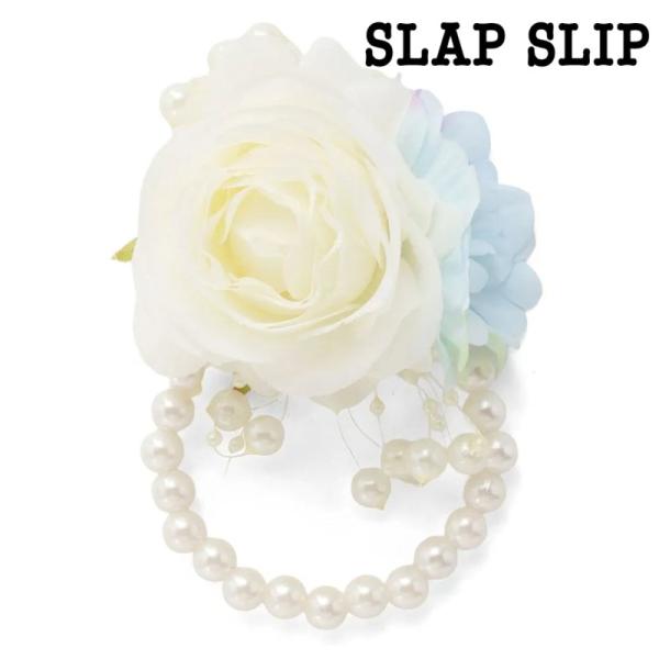 セレモニーや晴れの日の装いにぴったりのコサージュチュールのお花風モチーフの上に2種類のお花をあしらい、華やかさと立体感を演出細いサテン風リボンを重ねることで、上品で可愛らしいアクセント1点プラスで入学式や結婚式、発表会などセレモニーでより華...