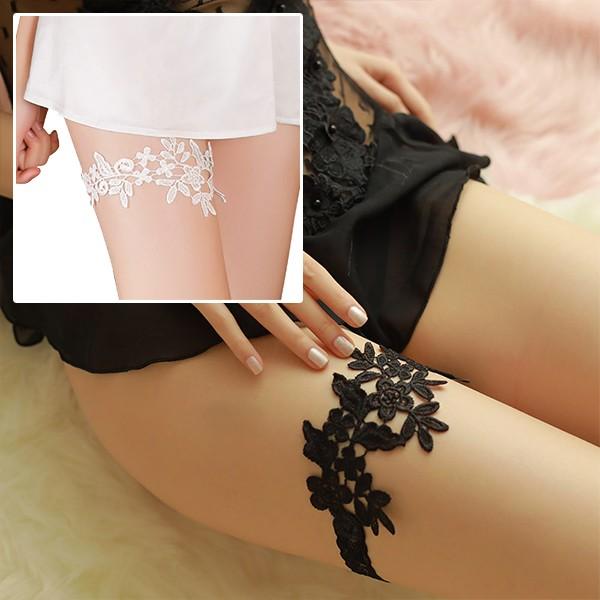 ●商品説明クラシカルなケミカルレースで作られた花柄デザインのレッグリングです。付けるだけで存在感を出し太ももに華やかさをプラスさせます。色々なアイテムに合わせやすいデザインですので幅広く活用できるアイテムです。●商品情報サイズ等の商品情報に...